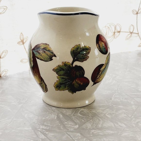 Pier 1 Macintosh Earthenware Creamer 12 oz pitcher 4" England apples cherries - Picture 4 of 11